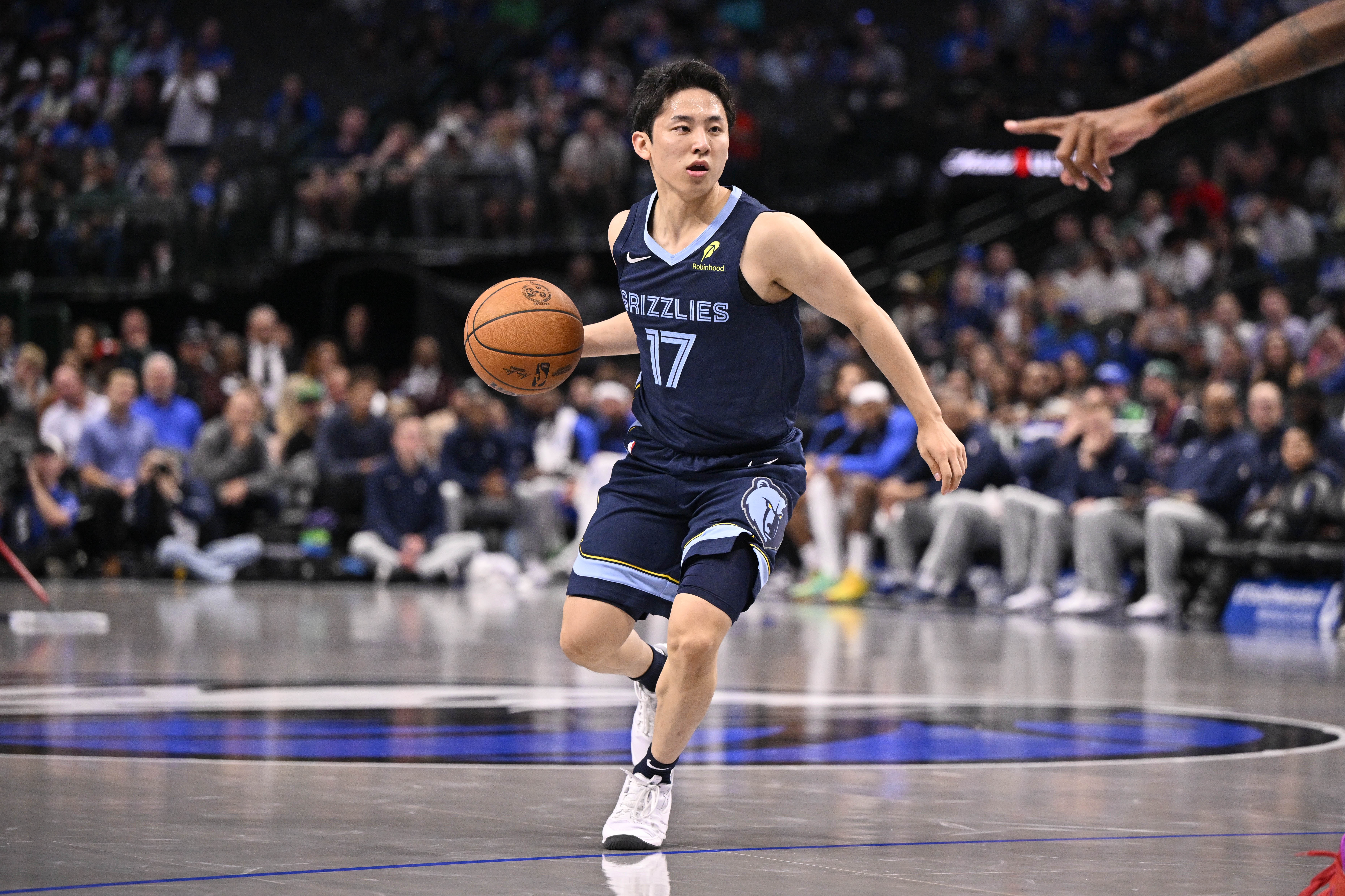 在朱彦硕：河村勇辉踏上NBA季前赛的第一天 我就预感他一定会留下